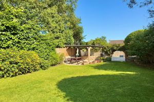 Rear Gardens- click for photo gallery